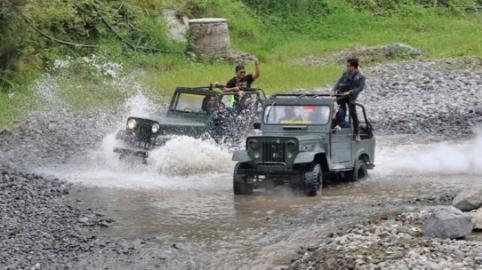 A n A Putra Makmur Tour & Travel